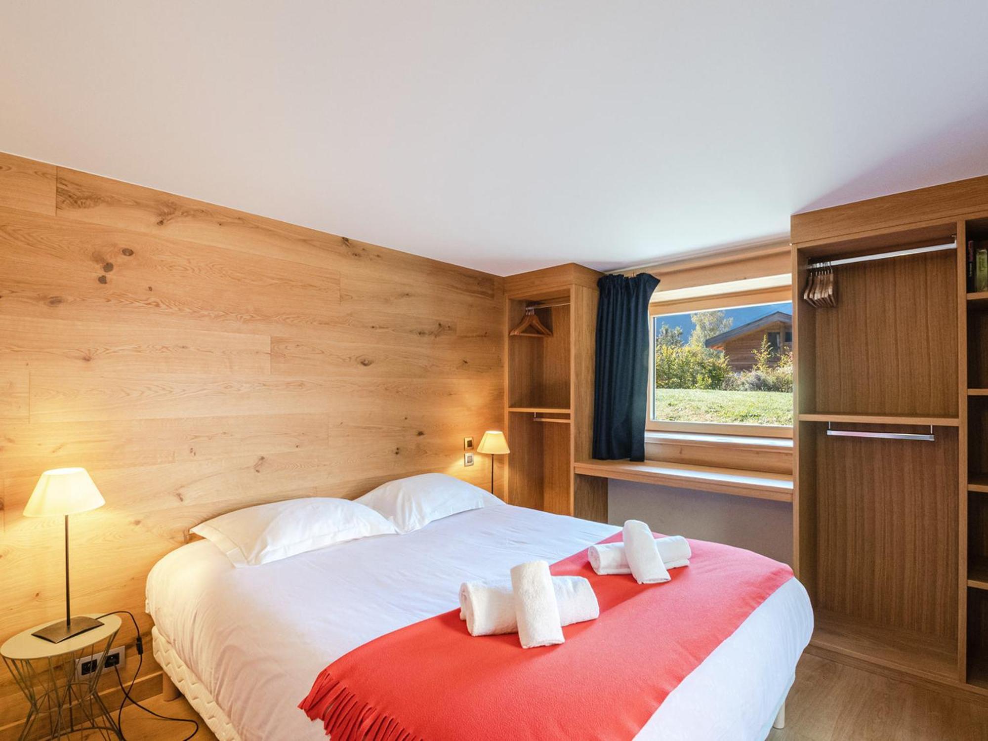 Superbe Avec Grand Jardin, 5 Chambres, Parking Et Wifi - Fr-1-343-177 *