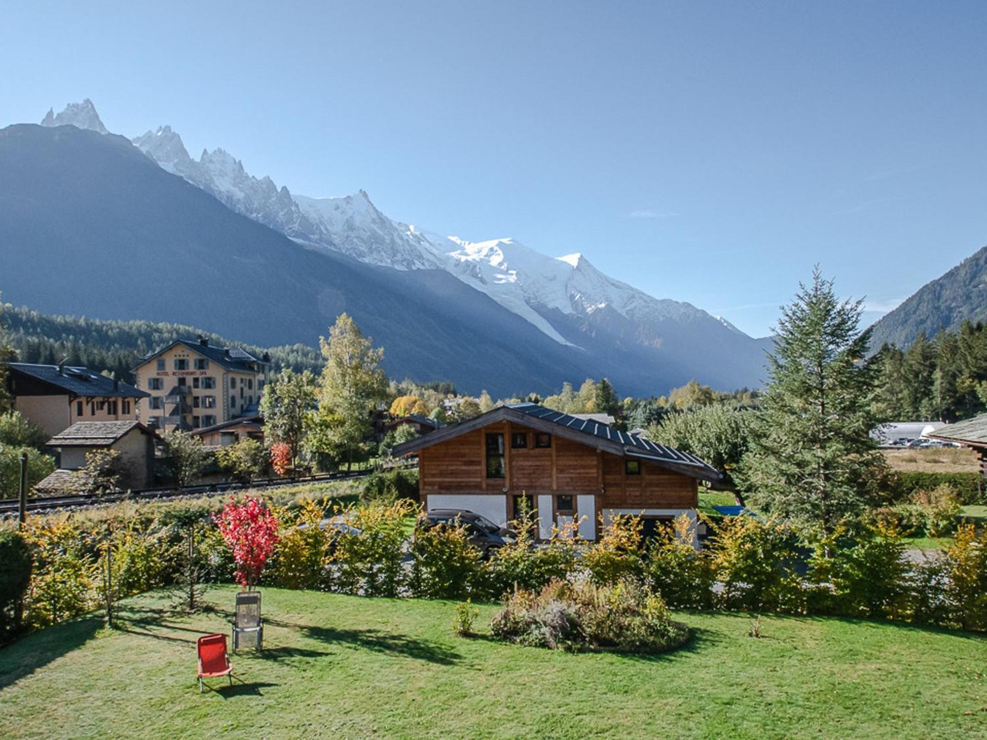 Superbe Avec Grand Jardin, 5 Chambres, Parking Et Wifi - Fr-1-343-177 Chamonix
